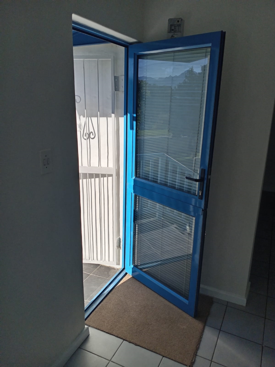To Let 2 Bedroom Property for Rent in Dobson Western Cape